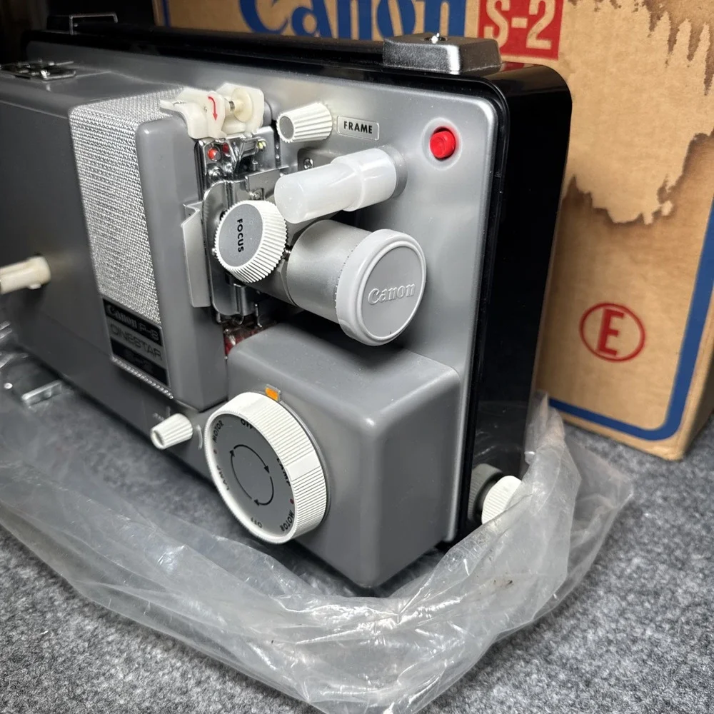 Canon P-8 Cine Star S-2‎ w/Accessories & Box READ